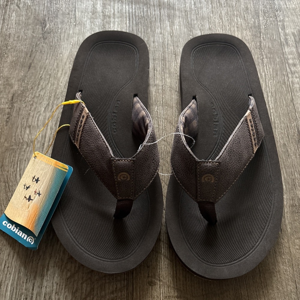 COBIAN Men's ARV 2 Trek Chocolate Flip Flops Sandals (AVT20-201) SZ 9